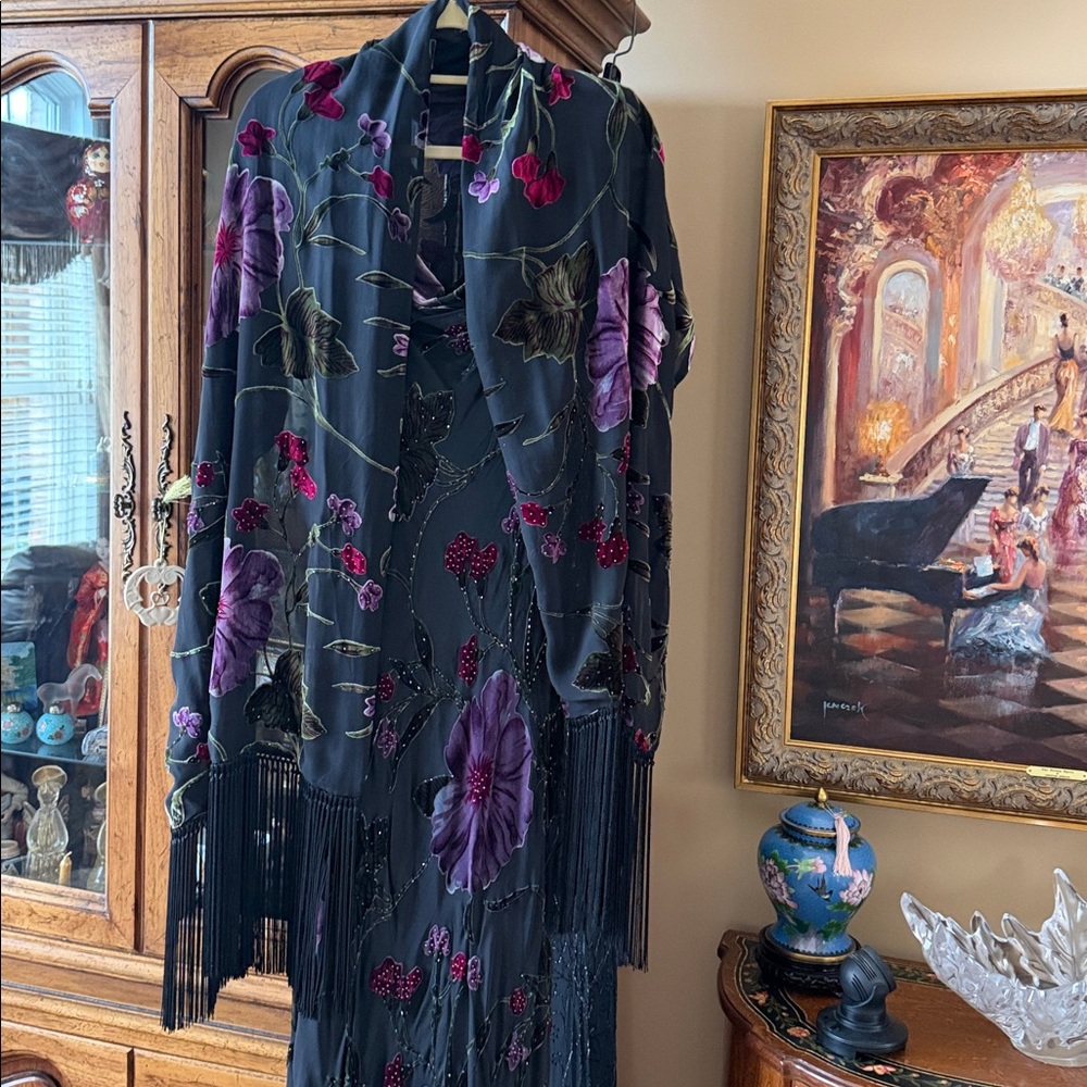 SueWongBeadedSilkBurnoutVelvet&SHAWLCowlNecklineClings&DrapesflatteringFEMININE8 - Picture 14 of 16